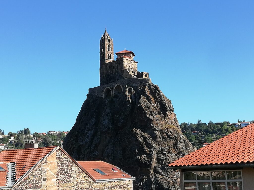 Le-Puy-en-velay-Chapelle-Saint-Michel