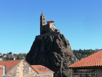 Le-Puy-en-velay-Chapelle-Saint-Michel